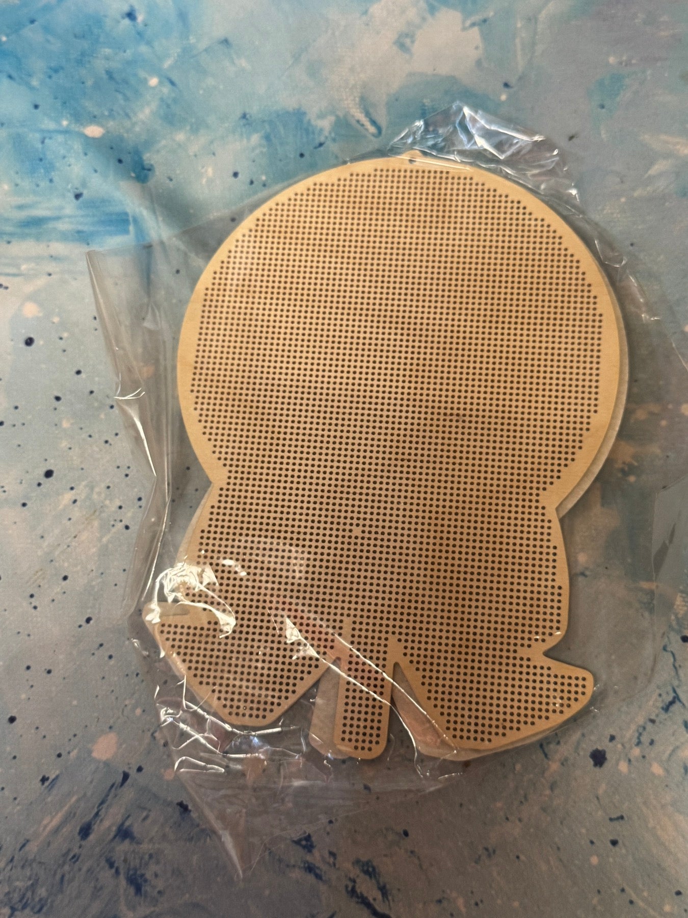 Kit de point de croix Chibi – Choisissez n'importe quel personnage Chibi | Modèle imprimé, fils DMC et base en bois ou acrylique