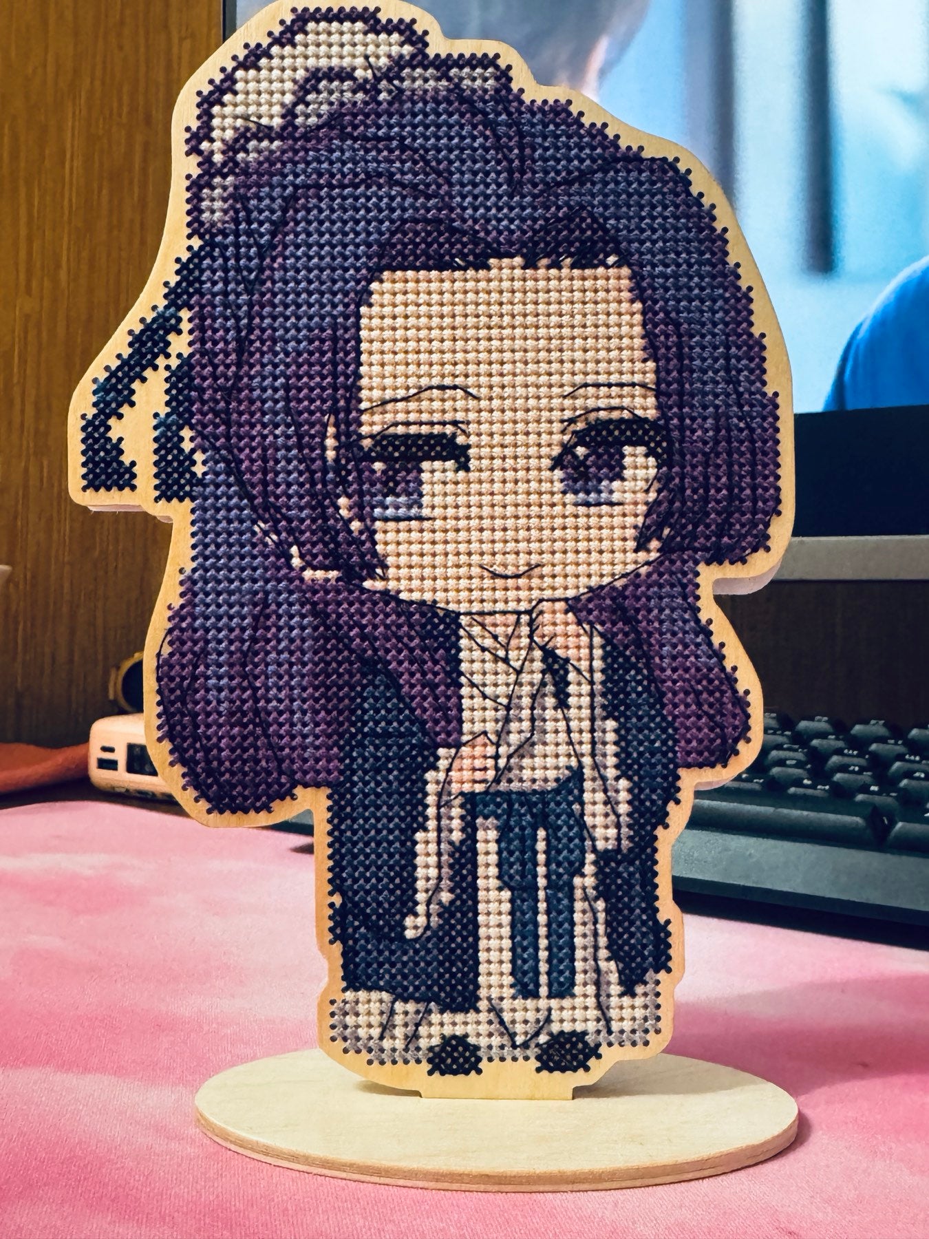 Kit de point de croix Chibi – Choisissez n'importe quel personnage Chibi | Modèle imprimé, fils DMC et base en bois ou acrylique